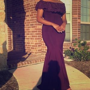 Betsy & Adam Off-Shoulder Lace Bodice Mermaid Gown in Deep Plum